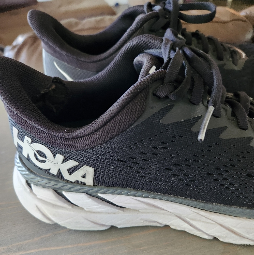 Hoka - Picture 3 of 11